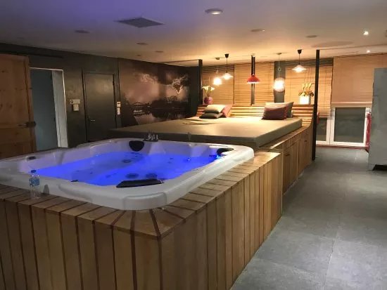 Spa Rive Droite