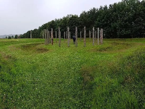 Maelmin Henge And Trail