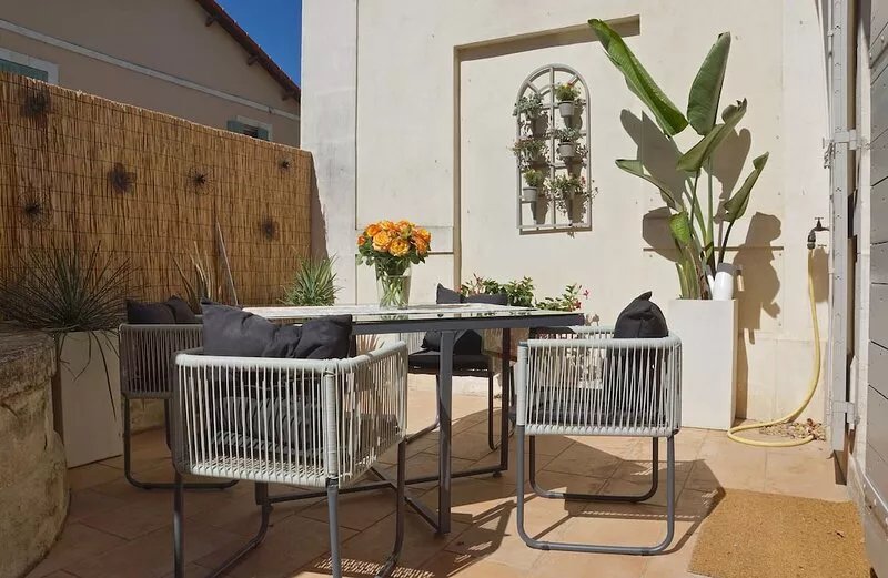 Charming townhouse in the heart of St Remy De Provence