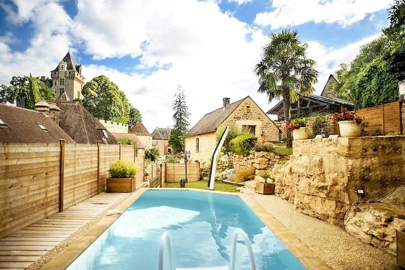 Typical stone house. Heated swimming pool, garden , stunning view