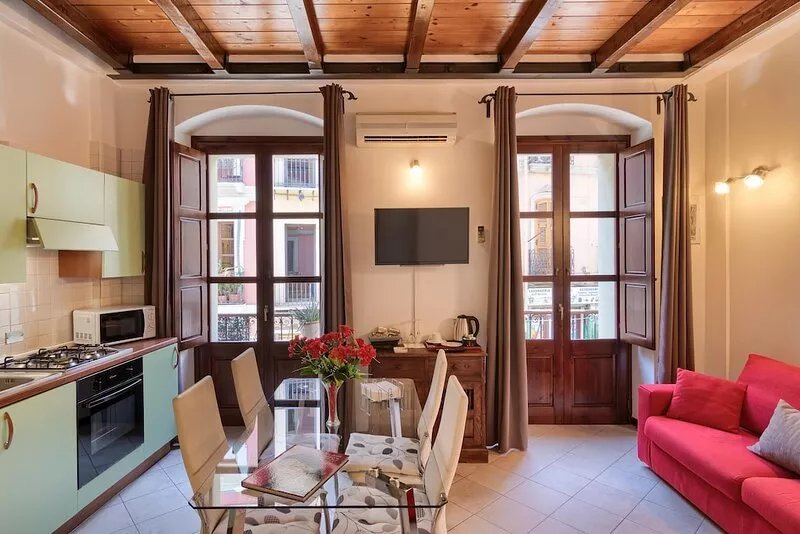 Holiday Apartment ‘Sardinia Gem House’ with Sea View, Wi-Fi, A/C & Balcony