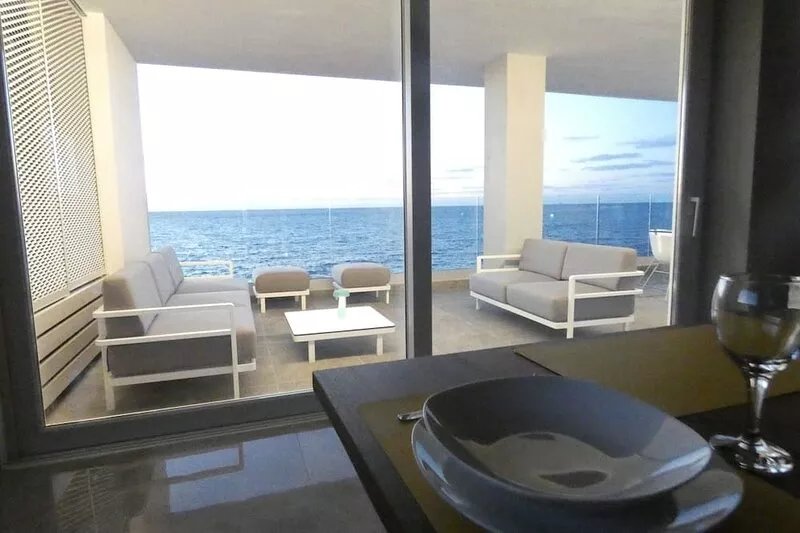 Luxurious 8 Bedroom Villa with Indoor & Outdoor Pools, Sauna, Cinema Room & More