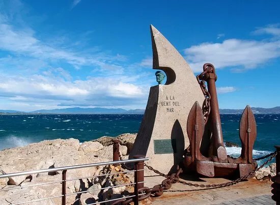 Monument A La Gent Del Mar