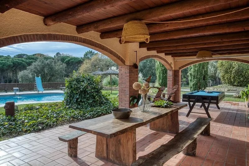 Holiday Home Can pauet with Pool, Garden & Wi-Fi