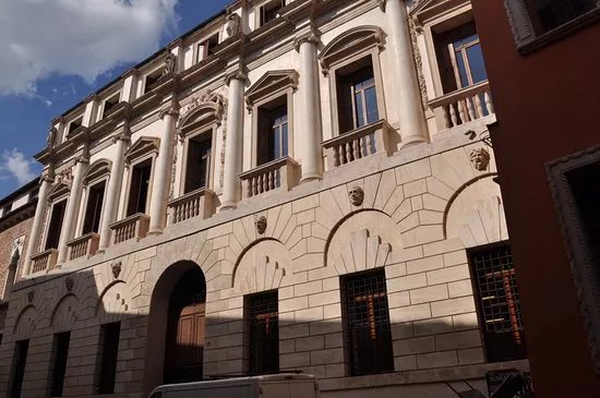 Palazzo Iseppo Porto Festa