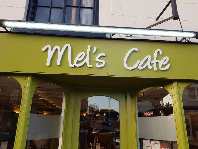 Mel's Cafe