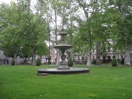 Prva Zagrebacka Fontana ( First Zagreb Fountain  )