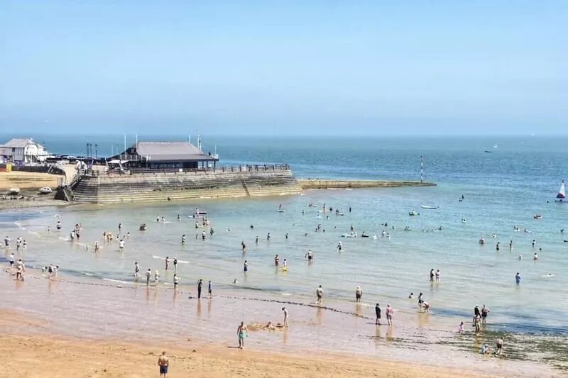 The Lookout Broadstairs, 3 bed 2 bath Apt, central, sea views, kids & dogs ok