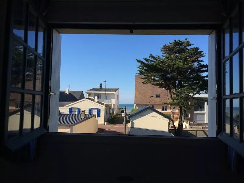 FAMILY HOUSE 50M FROM THE BEACH WITH GARDEN CLOSED, free WIFI