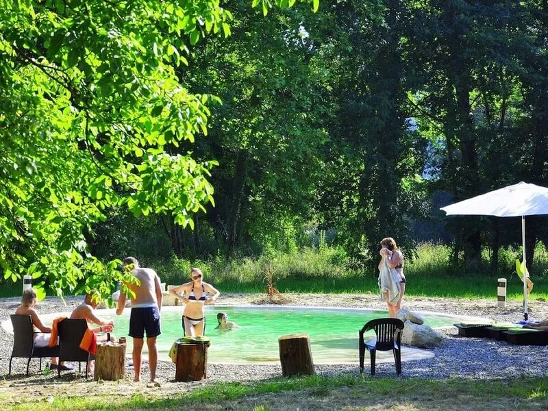 Perfect spot for a holiday with family or friends with private river and a pool