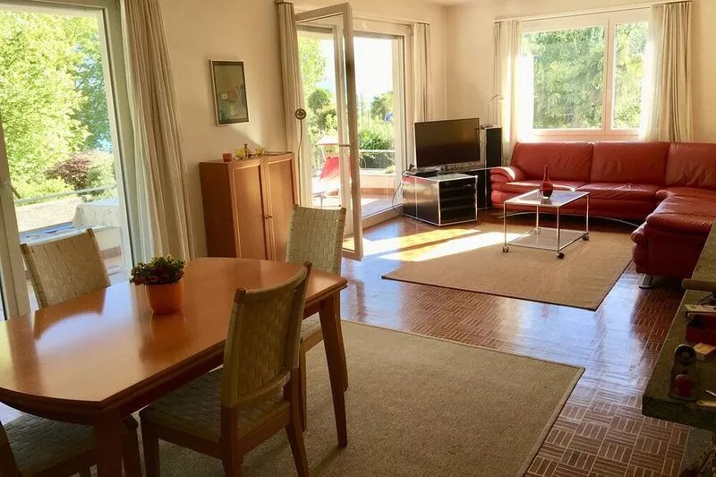 Large sunny 4.5 room apartment on Lake Maggiore, without through traffic