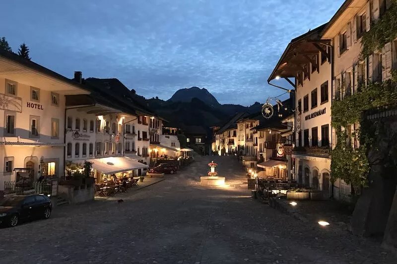 Charming chalet | private indoor pool & sauna | alpine location | sleeps 2-9