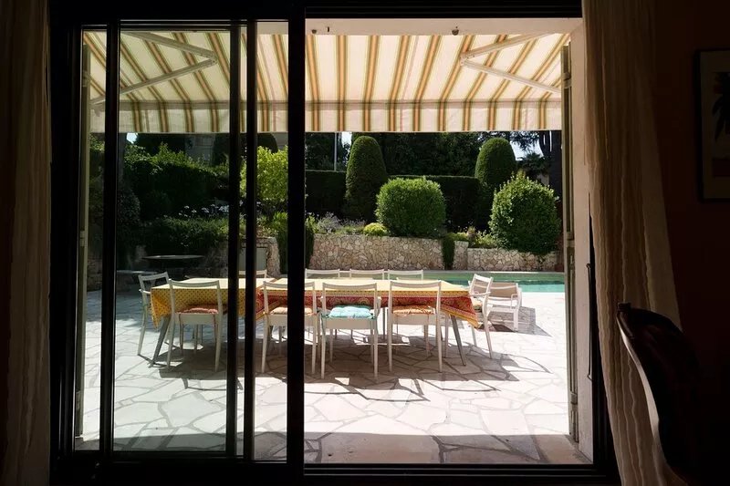 "VILLA TSAVORITE - CANNES CALIFORNIE" : large swimming pool, 4 bedrooms & 210