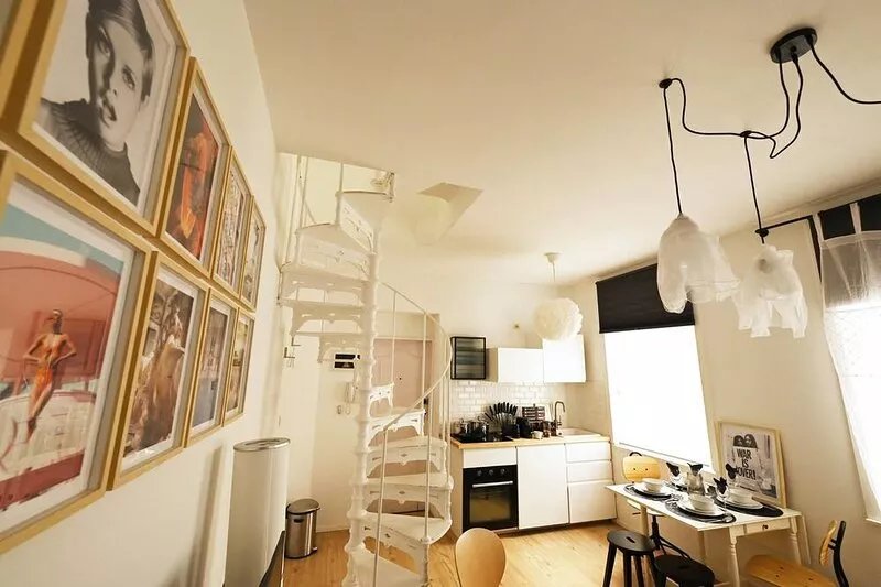 Stylish Central Duplex: Heart of Brussels