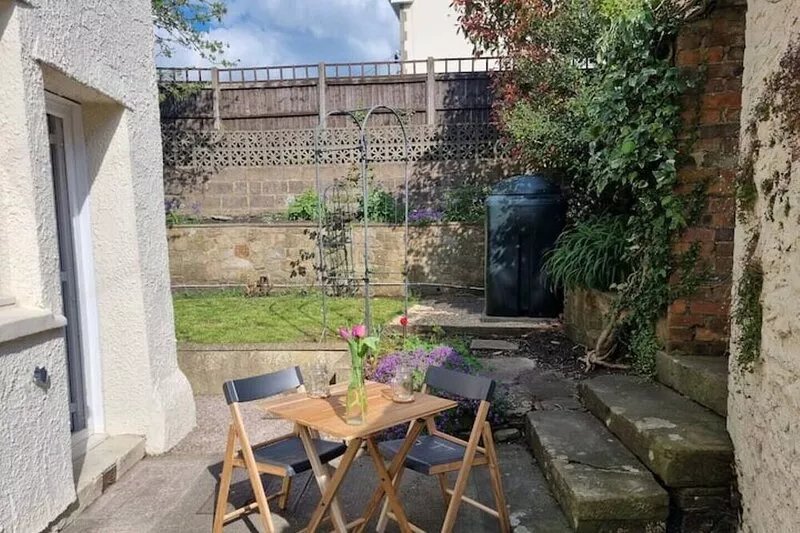Cheerful two bedroom cottage in the Forest of Dean