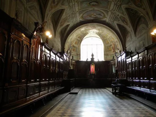 Basilica Pontificia S. Maria Del Lauro