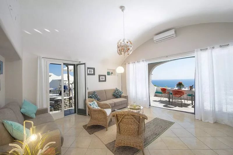 Casa Giovannina - charming fisherman's house with stunning views