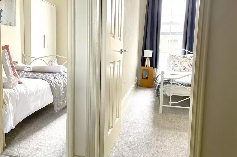 The Vines - Stunning Period Home With Free Parking