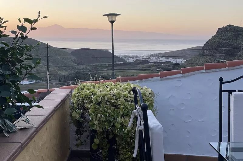 HOUSE EXTERIOR JACUZZI and BEAUTIFUL SEA AND MOUNTAIN.