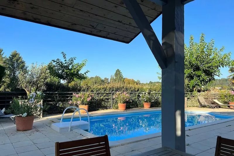 A 3 mn à Pied du Centre Médiéval de Sarlat, Maison Avec Piscine et Parking