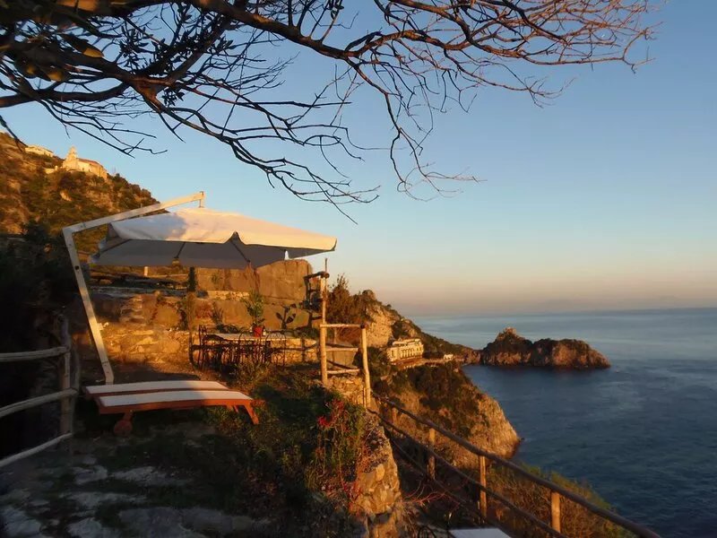 SHAH a place to listen to the sea in Amalfi Coast