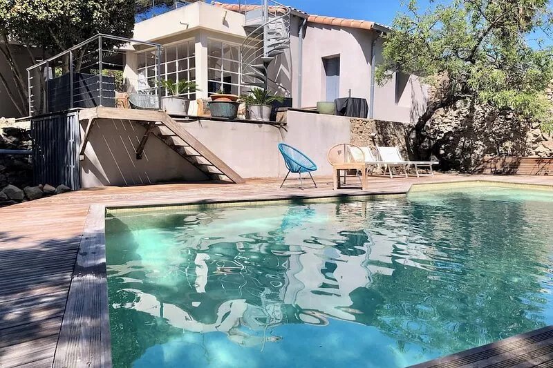 Villa O2 et baraquette, architect-designed villa with swimming pool in