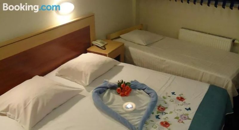 Tanagra Hotel