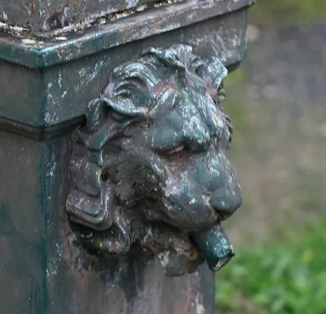 La Pompe Et L'abreuvoir Des Combennes