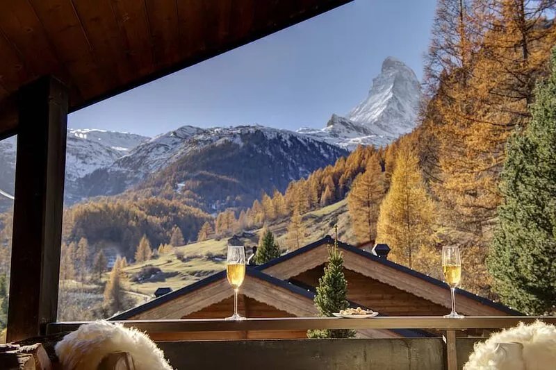 Luxury Loft, 100m to ski lift and piste, 3 En-suite Bedrooms, Matterhorn view