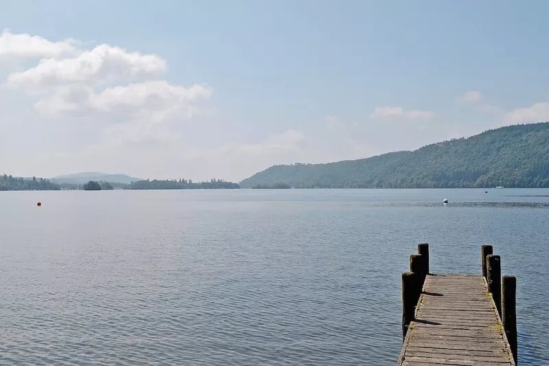 Great rural location away from the honey pot areas with lovely views of both