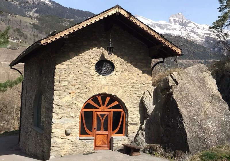 Notre Dame Des Corbelins