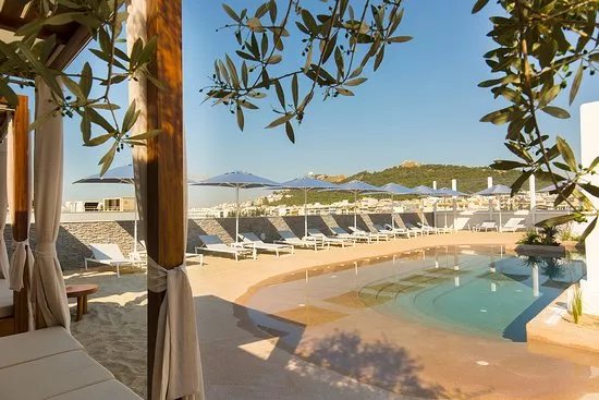 Mavili Beach