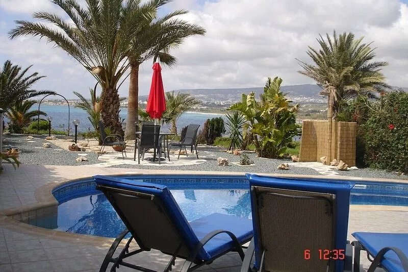 Luxury Sea front  3 bedroom villa, Private Pool  Sat TV  &  Wi-Fi