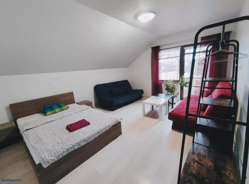 Apartment Near The Lake