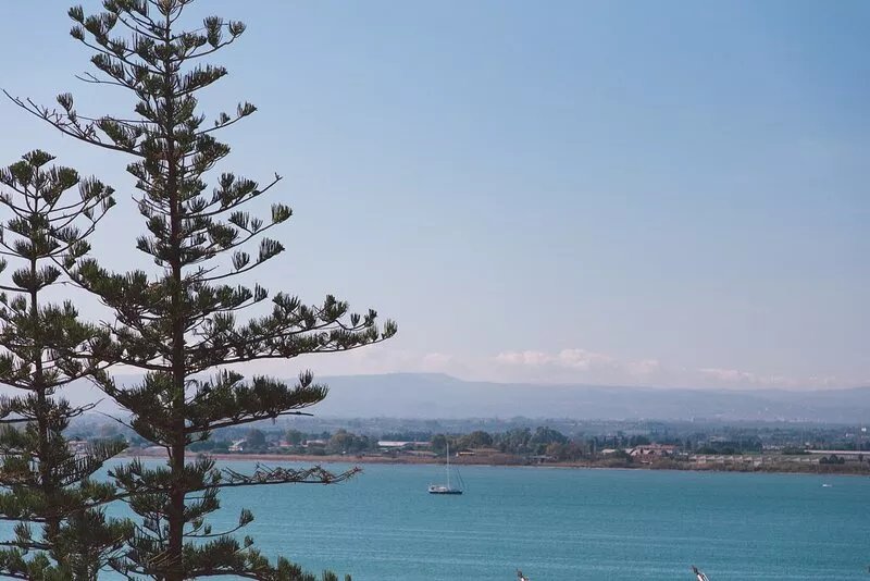 DuoMo SeaView PlatinHome-Luxurious, renovated, air-conditioned-Sea View-WiFi