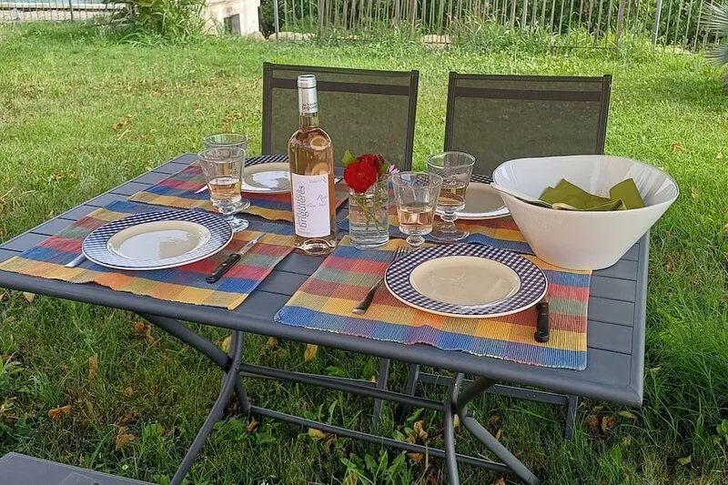 Gite sur Domaine Viticole Avec Piscine Chauffée