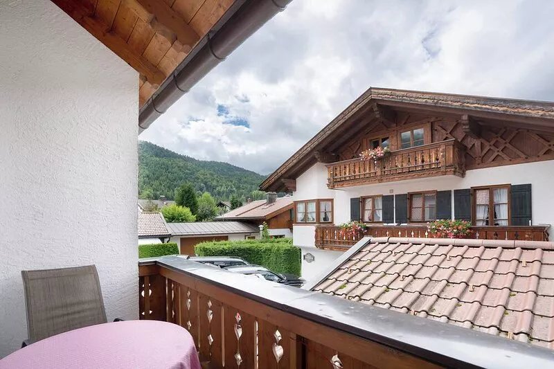Apartment 'Bergdistel Nr 8' with Mountain View, Shared Garden and Wi-Fi
