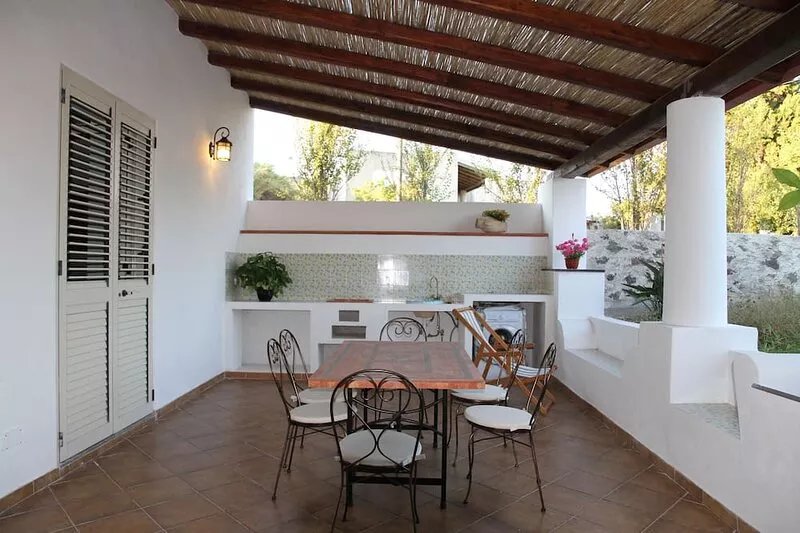 LA PERGOLA - House with garden in Lipari fraz. Pianoconte