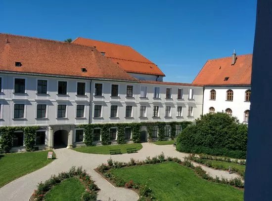 Augustiner-Chorherrenstift Herrenchiemsee (Altes Schloss)
