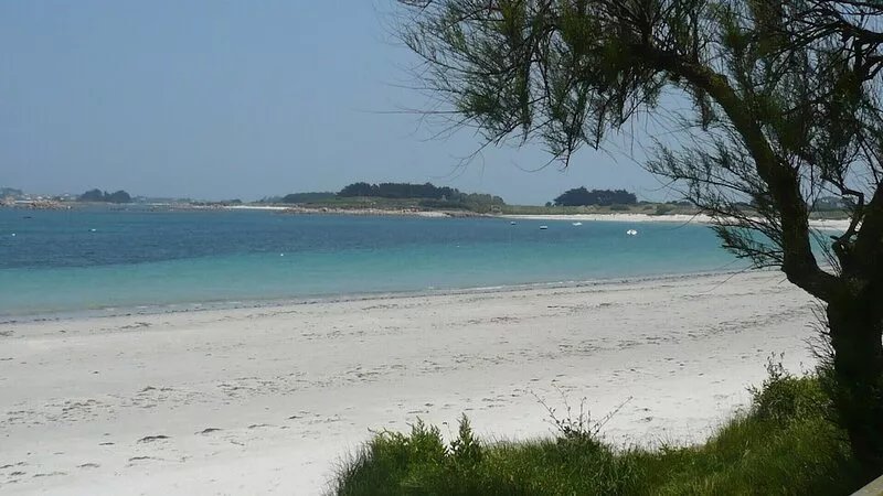 Waterfront house near roscoff with breathtaking view of batz island