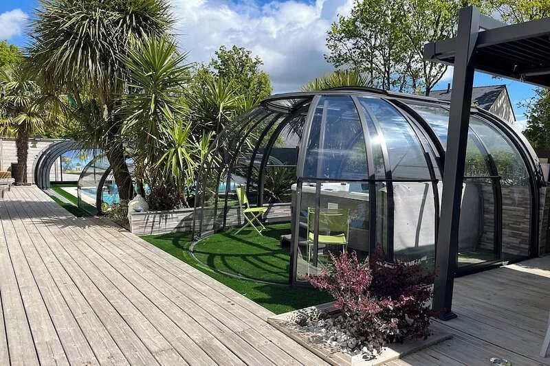 A qq km of the Gulf of Morbihan and the ocean with indoor heated swimming pool