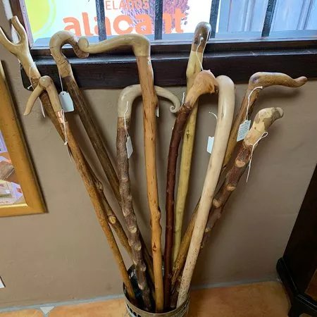Oliva Arts & Gifts
