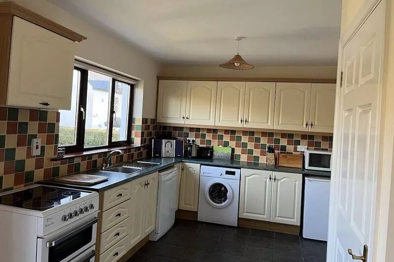 Cottage in a beautiful setting overlooking Galway Bay
