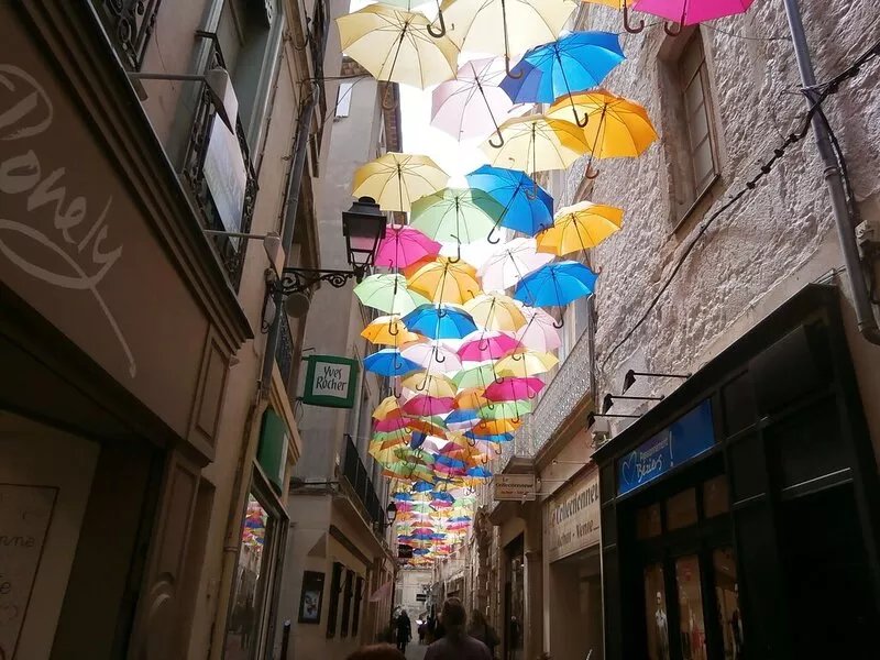 Perfect get away on the square in Saint-Chinian with famous wine