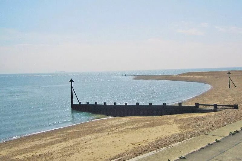 3 bedroom accommodation in Felixstowe Ferry