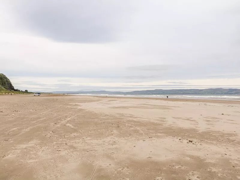 BEACHSIDE AND GOLF APARTMENT, pet friendly in Castlerock