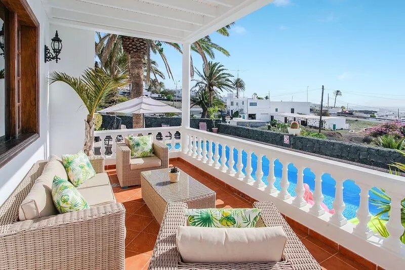 Elegant Home Casa Salinoco with Pool, Ocean Views, Terrace & Wi-Fi; Parking