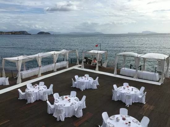 Movo Beach Bar