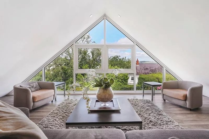 The Hawthorns - Luxury Cottage, Hot Tub, Sea Views