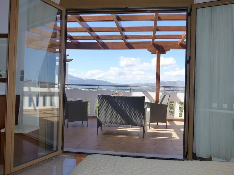 Luxury spacious villa, spectacular sea and mountain views, large private pool.